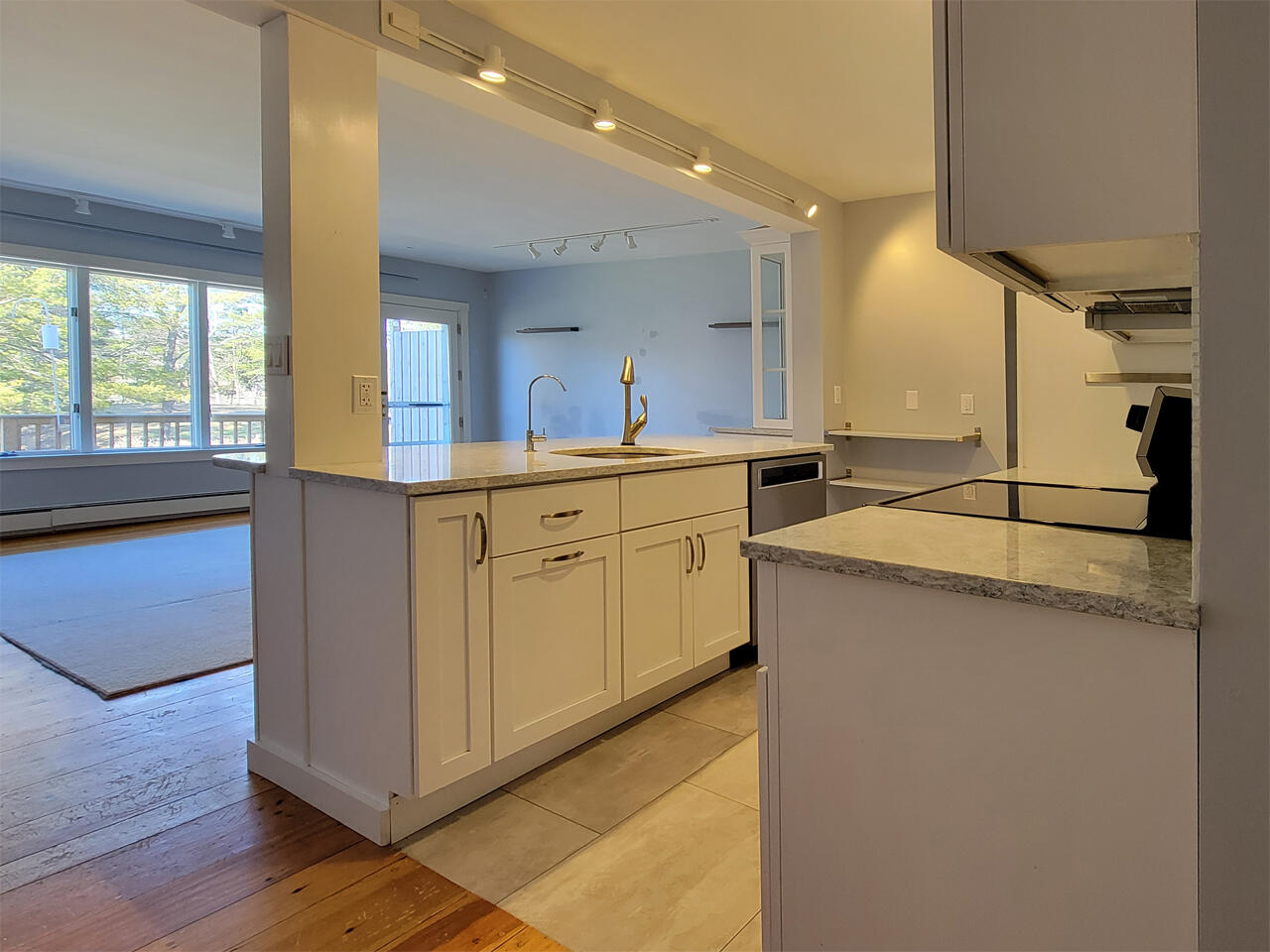 28 Lewis Point Road, Unit 2 Damariscotta, ME 04543 - Photo 9 of 26 1-Interior-8-1280