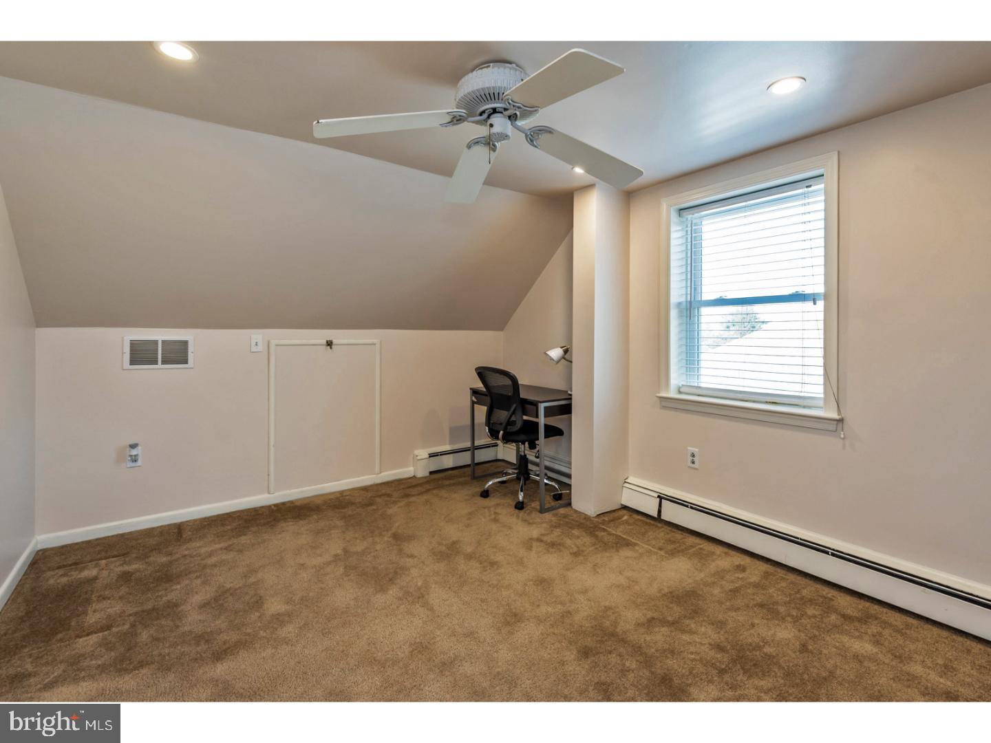 422 Madison Road Willow Grove, PA 19090 - Photo 17 of 22 Bedroom 3