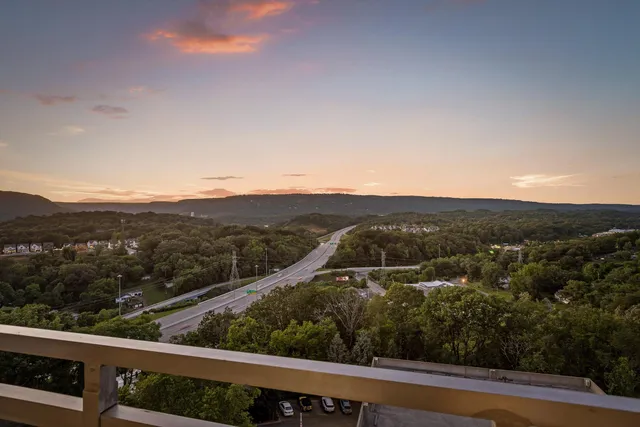 $329,000 | 1131 Stringers Ridge Road, Unit 12B, Chattanooga, TN 37405