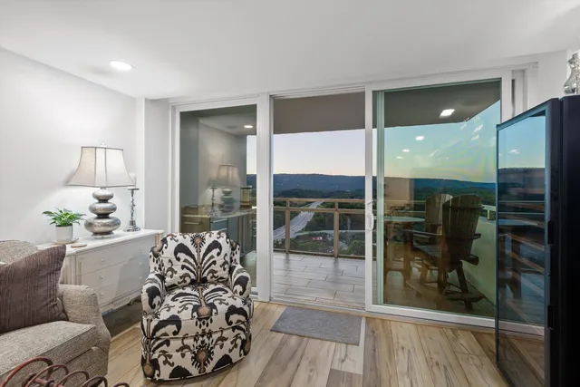 $329,000 | 1131 Stringers Ridge Road, Unit 12B, Chattanooga, TN 37405