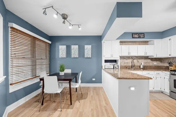 $419,888 | 907 Thornwood Court, Unit 2, St. Charles, IL 60174