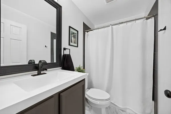 $419,888 | 907 Thornwood Court, Unit 2, St. Charles, IL 60174