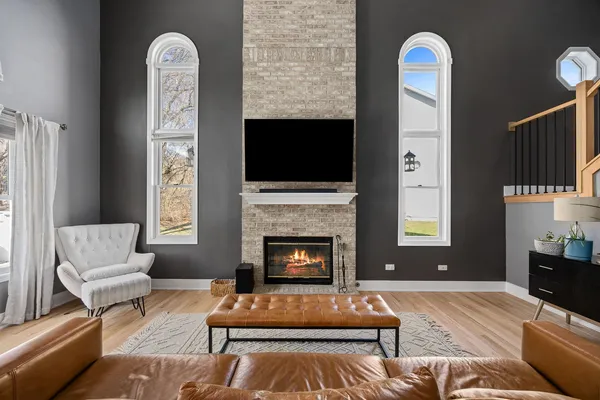 $419,888 | 907 Thornwood Court, Unit 2, St. Charles, IL 60174