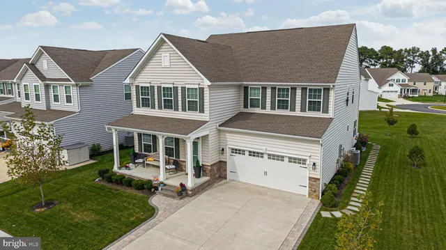 $750,000 | 911 Cadman Drive, Middletown, DE 19709