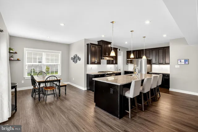 $750,000 | 911 Cadman Drive, Middletown, DE 19709