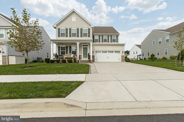 $750,000 | 911 Cadman Drive, Middletown, DE 19709