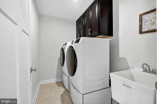 $750,000 | 911 Cadman Drive, Middletown, DE 19709