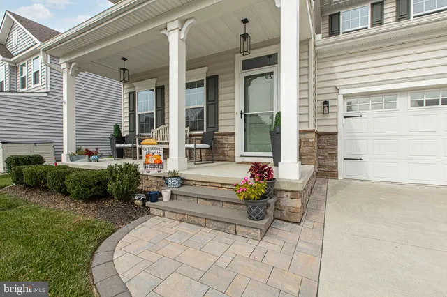 $750,000 | 911 Cadman Drive, Middletown, DE 19709