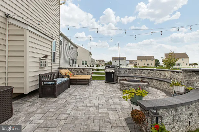 $750,000 | 911 Cadman Drive, Middletown, DE 19709