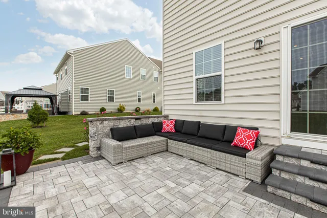 $750,000 | 911 Cadman Drive, Middletown, DE 19709