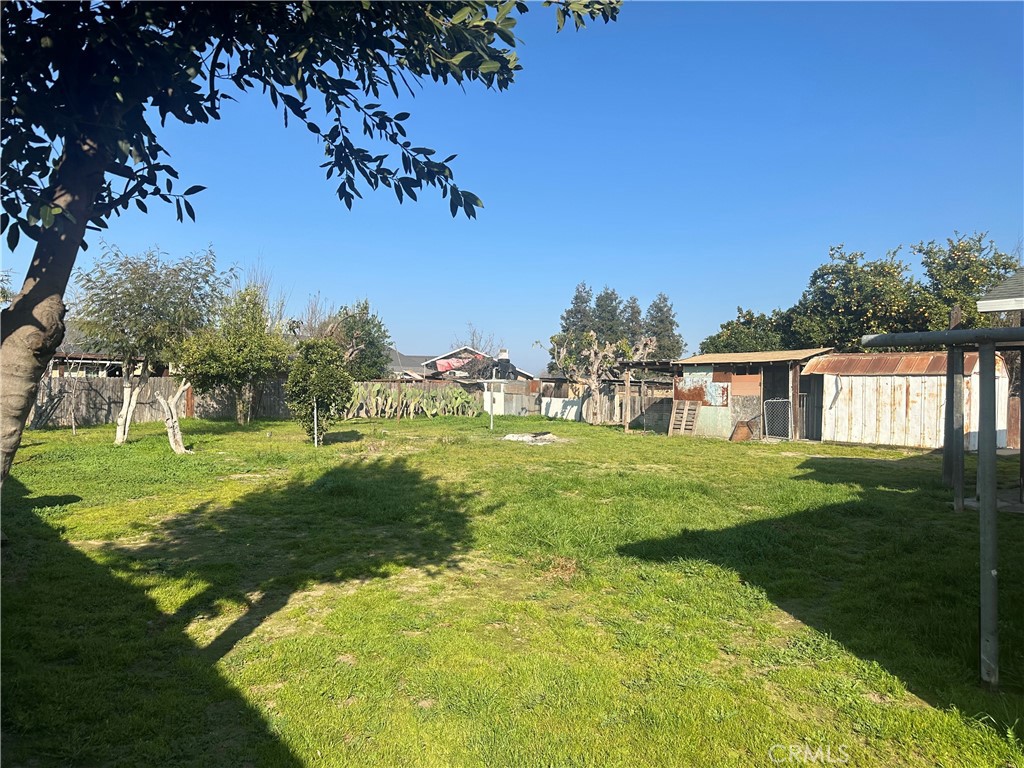 7900 West Myrtle Avenue Winton, CA 95388 - Photo 17 of 21 a view of a golf course with a lake