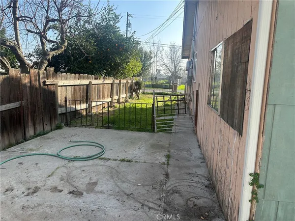 a view of outdoor space