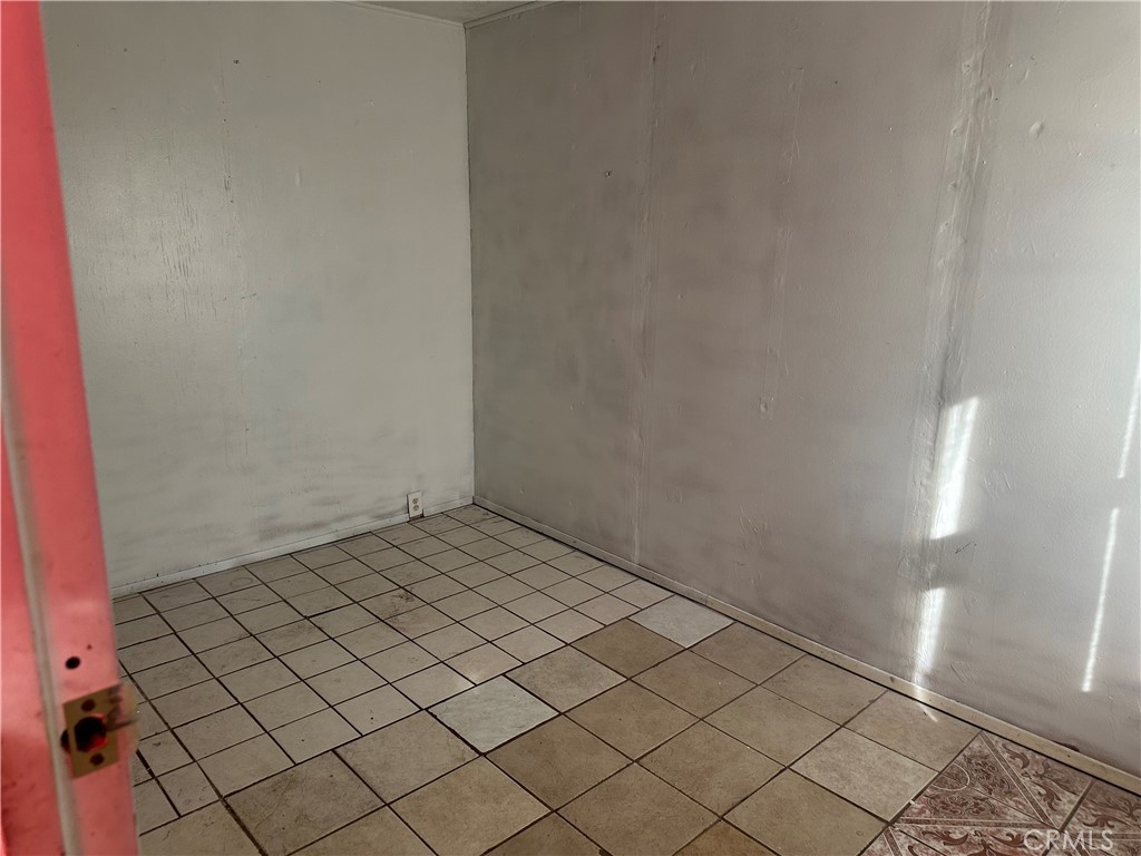 7900 West Myrtle Avenue Winton, CA 95388 - Photo 7 of 21 a view of a room