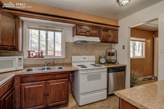 4304 Mallow Road Colorado Springs, CO 80907 - Photo 8 of 17 Gallery Image 8