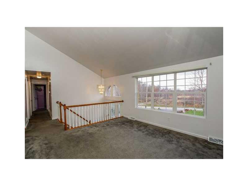 263 Burgess Field Road Uniontown, PA 15401 - Photo 4 of 13 Living Room.