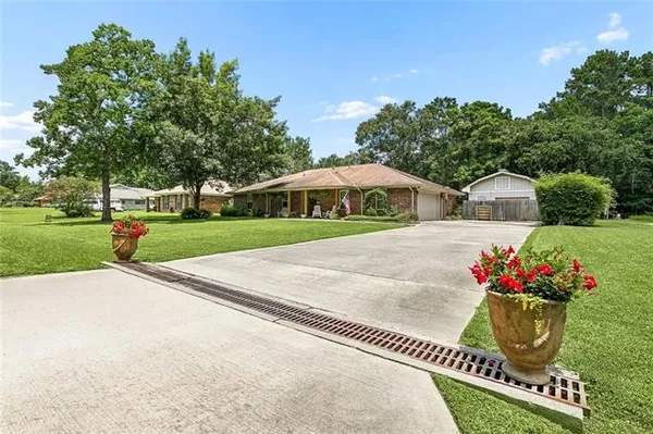 $339,700 | 128 Herwig Bluff Road, Slidell, LA 70461