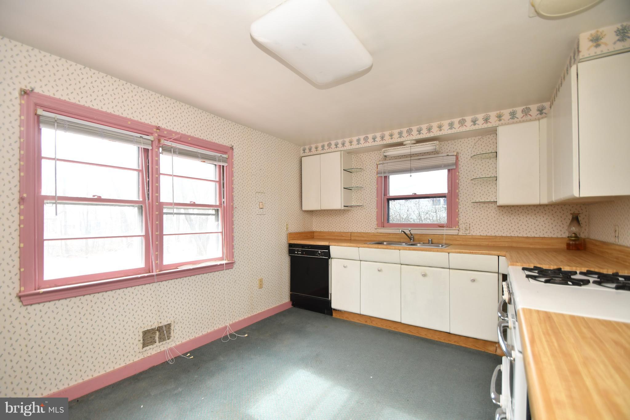2509 Philadelphia Road Edgewood, MD 21040 - Photo 11 of 26 Kitchen