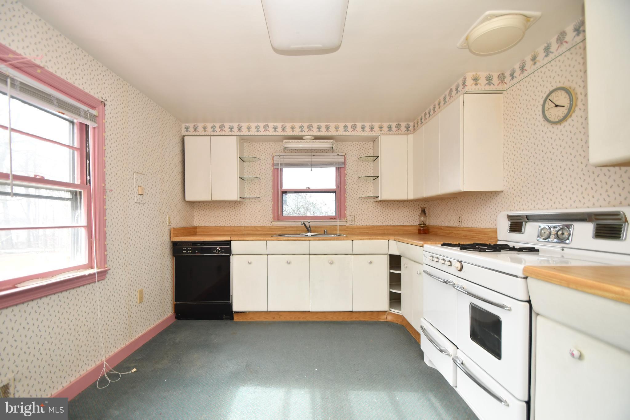 2509 Philadelphia Road Edgewood, MD 21040 - Photo 13 of 26 Kitchen