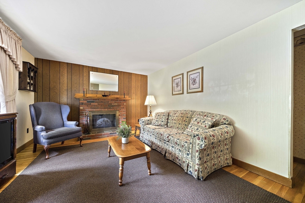 24 Spallus Road Stoughton, MA 02072 - Photo 11 of 29
