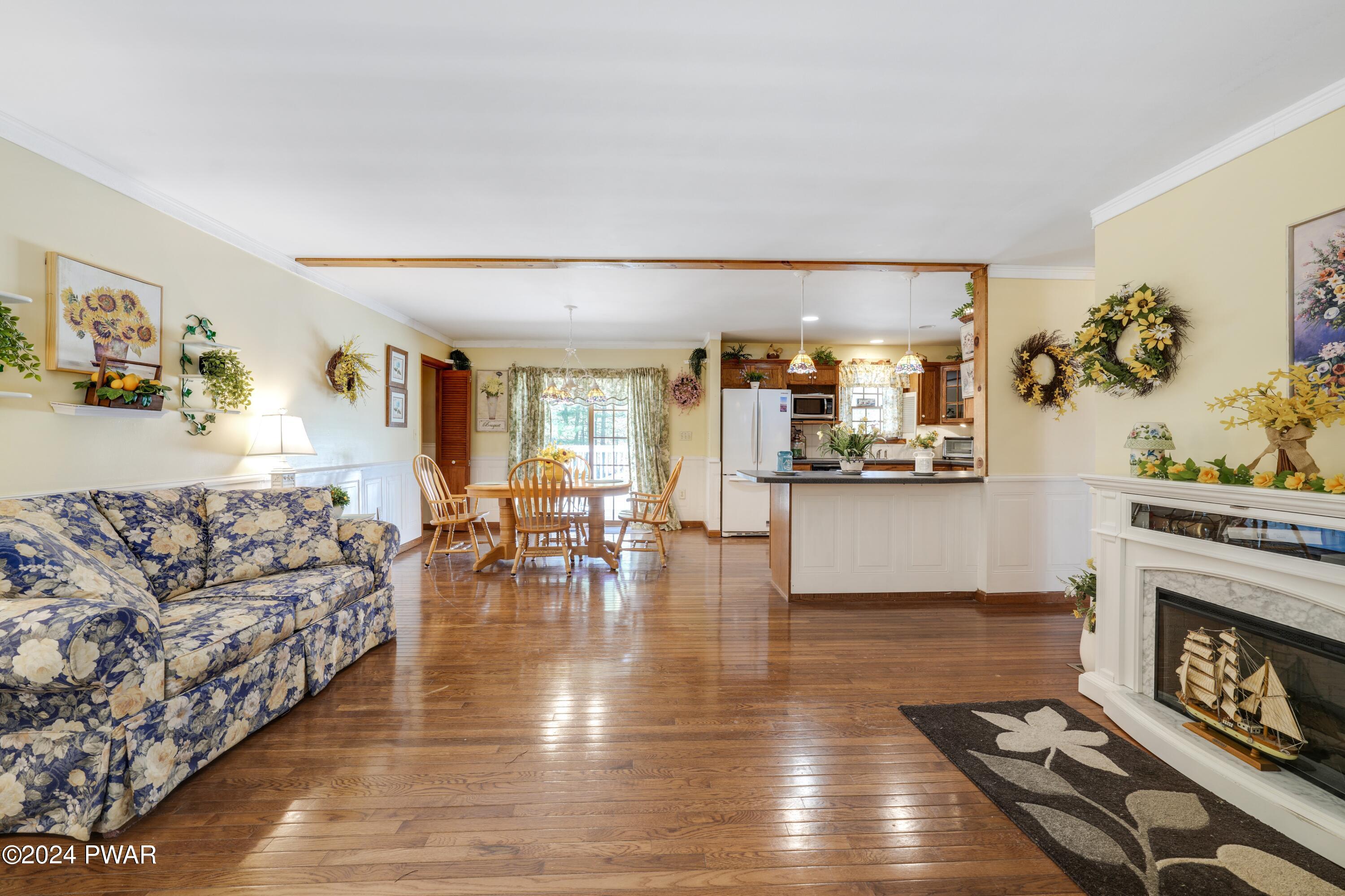 125 Squirrel Road Dingmans Ferry, PA 18328 - Photo 15 of 28 LEX00077