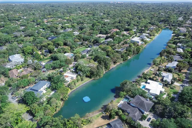 $1,975,000 | 11600 Southwest 69th Court, Pinecrest, FL 33156