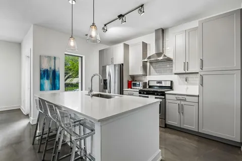 $465,000 | 5710 McCommas Boulevard, Unit 101, Dallas, TX 75206