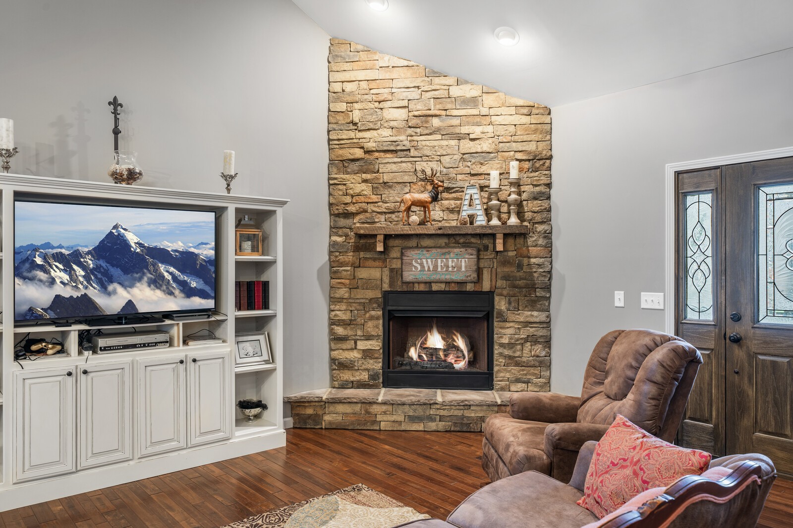 642 Campground Road Livingston, TN 38570 - Photo 4 of 49 a living room with furniture and a fireplace