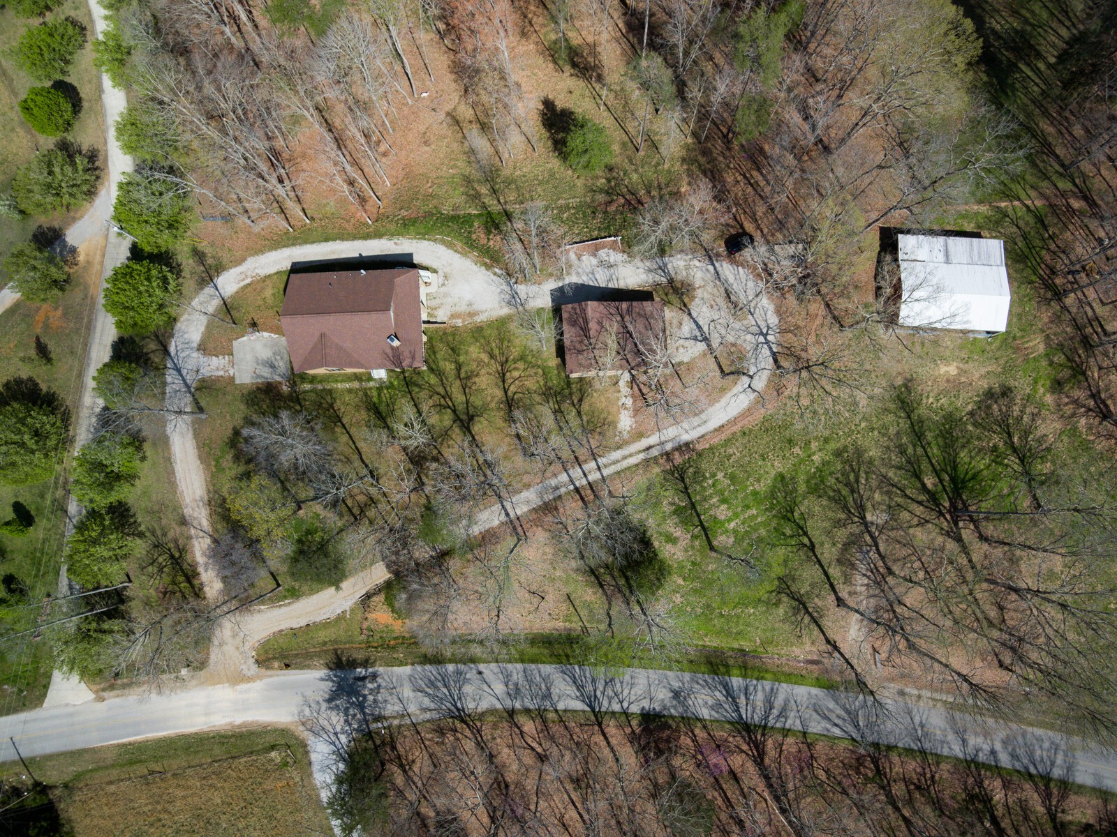 642 Campground Road Livingston, TN 38570 - Photo 40 of 49 a aerial view of a house with a yard