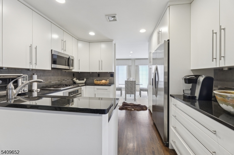 7 Coniston Court Wayne, NJ 07470 - Photo 17 of 35