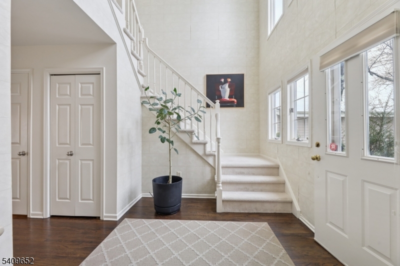 7 Coniston Court Wayne, NJ 07470 - Photo 4 of 35