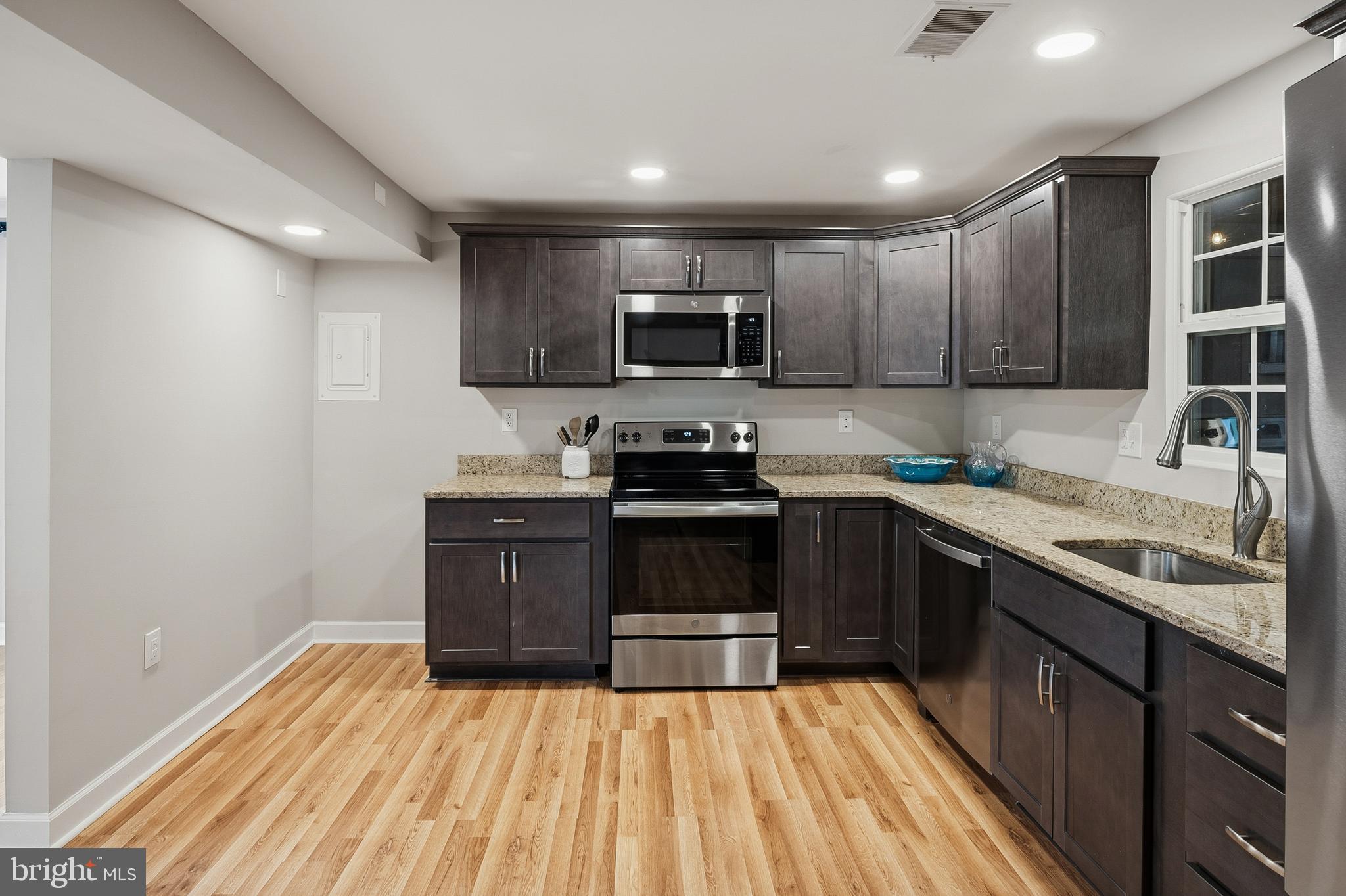 1332 Tenbrook Road Odenton, MD 21113 - Photo 10 of 39 Kitchen (alt view)