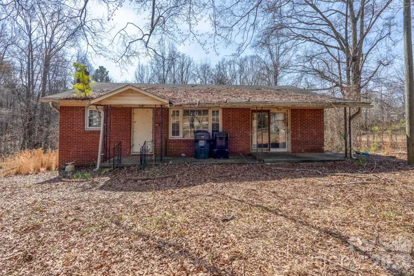 $395,000 | 2851 Davidson Highway, Concord, NC 28027