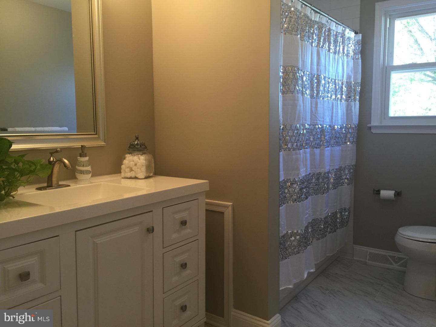 22 Wright Loop Williamstown, NJ 08094 - Photo 17 of 25 Bathroom