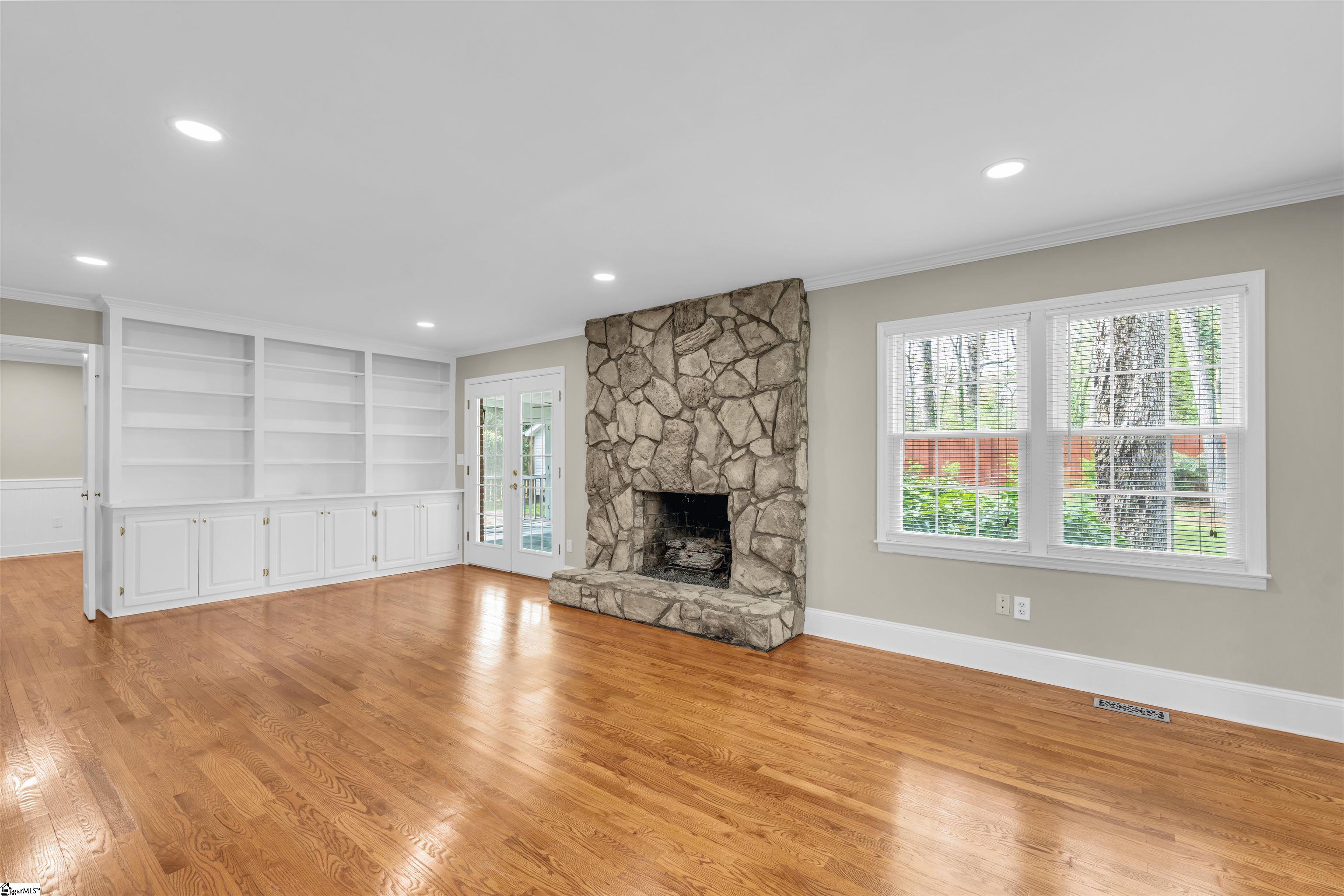 103 Devenger Place Greer, SC 29650 - Photo 5 of 41