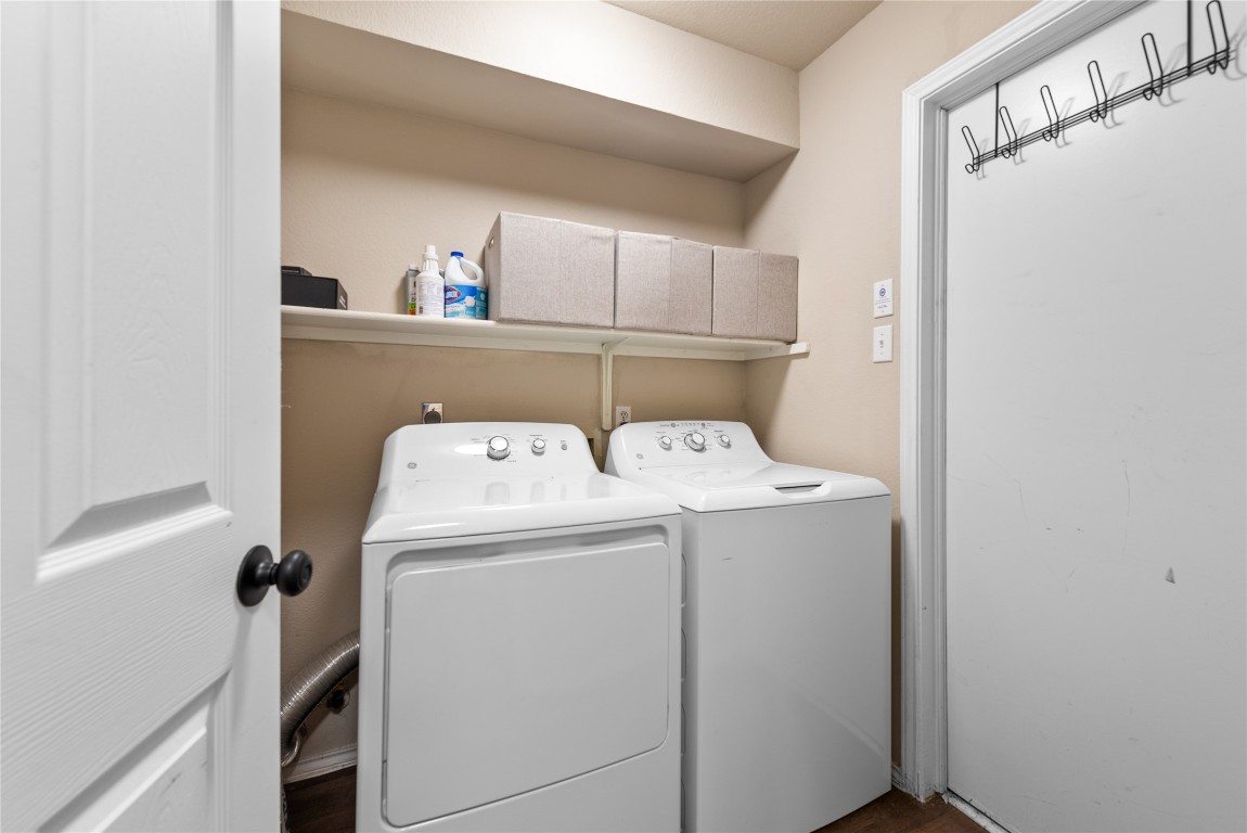 1111 Pathfinder Way Round Rock, TX 78665 - Photo 27 of 40 a utility room with dryer and washer