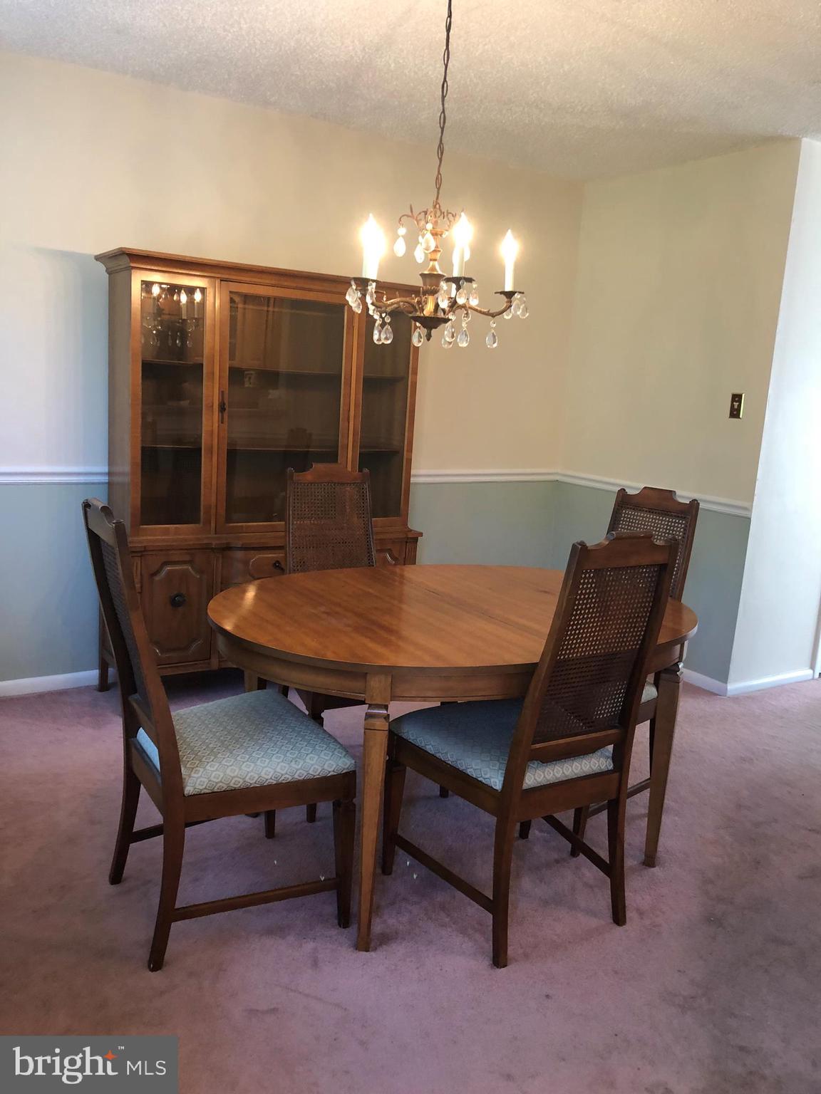 11876 Basile Road Philadelphia, PA 19154 - Photo 5 of 16 Dining Room
