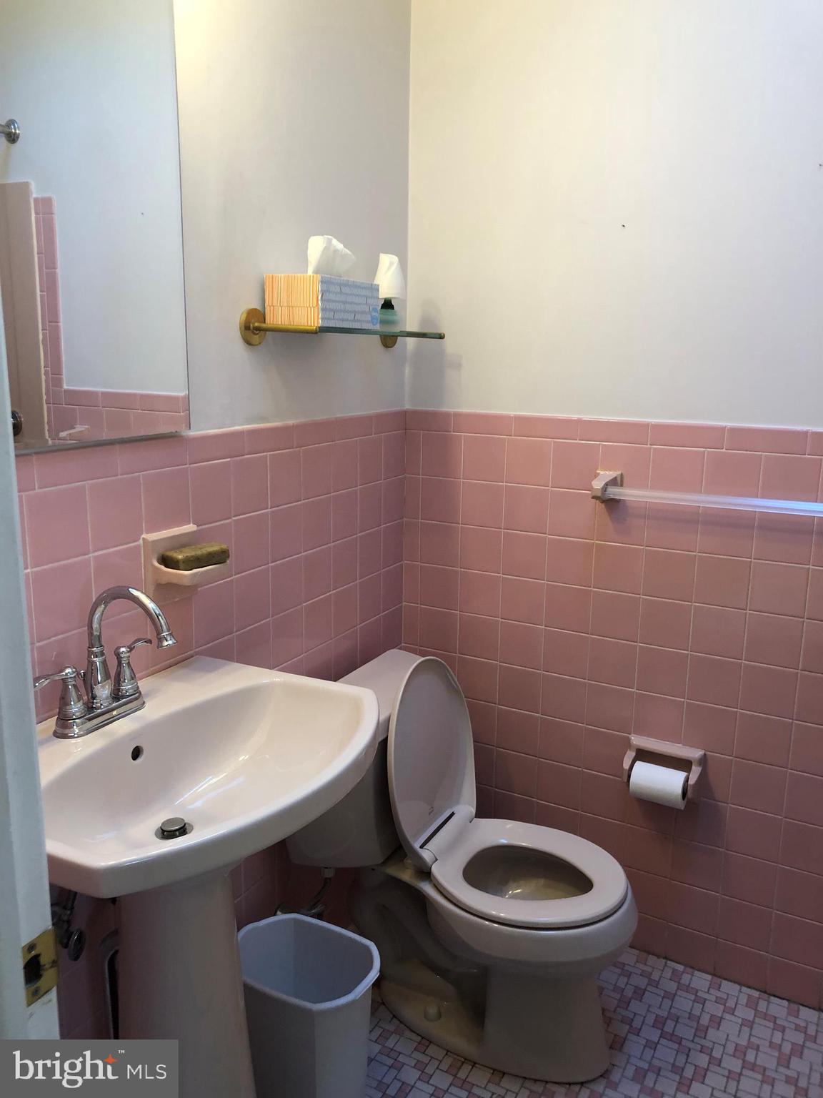 11876 Basile Road Philadelphia, PA 19154 - Photo 10 of 16 Main Bathroom