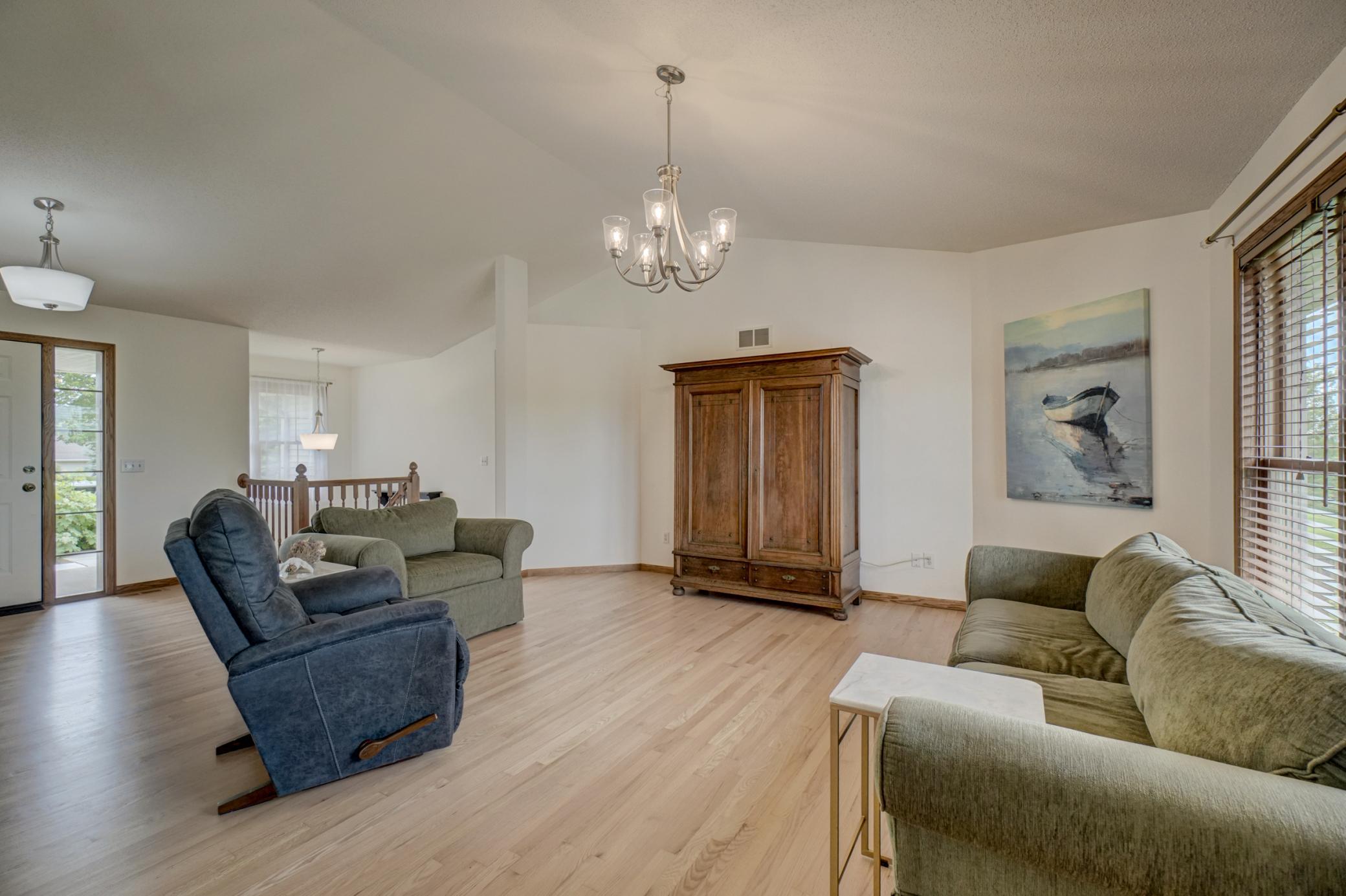 15912 Cascade Path Rosemount, MN 55068 - Photo 5 of 49