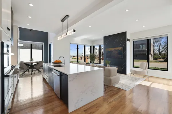 $1,695,000 | 6012 B Hill Cir Drive, Nashville, TN 37209
