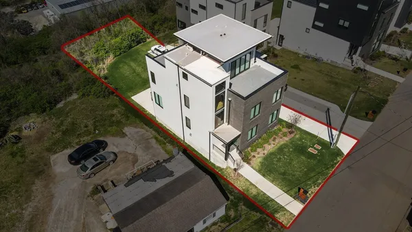 $1,695,000 | 6012 B Hill Cir Drive, Nashville, TN 37209