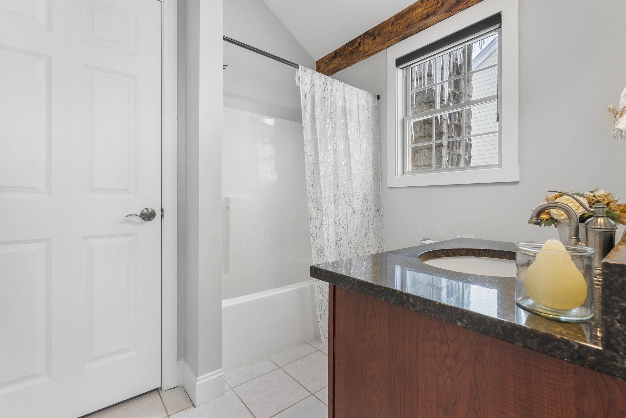 322 Nashua Street, Unit 21 Milford, NH 03055 - Photo 7 of 32