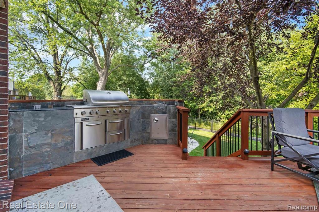 3453 Everett Drive Rochester Hills, MI 48307 - Photo 4 of 50