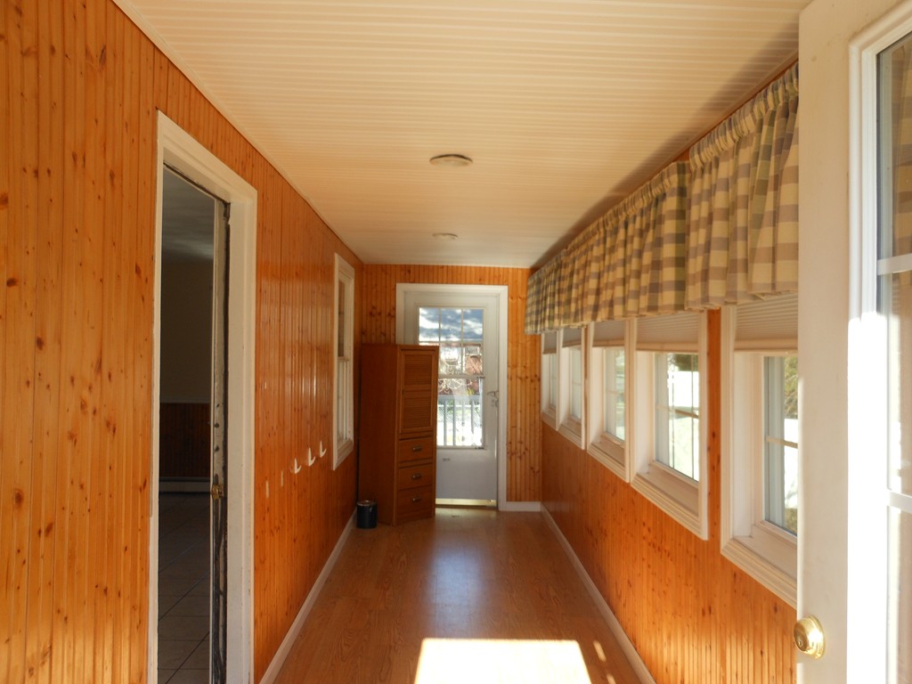 293 Foster Road Tewksbury, MA 01876 - Photo 5 of 7 Gallery Image 5