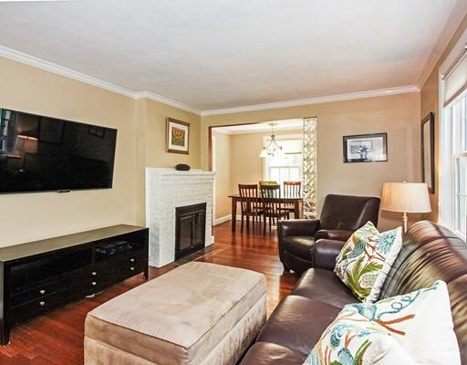 28 Elinor Road Newton, MA 02461 - Photo 5 of 27