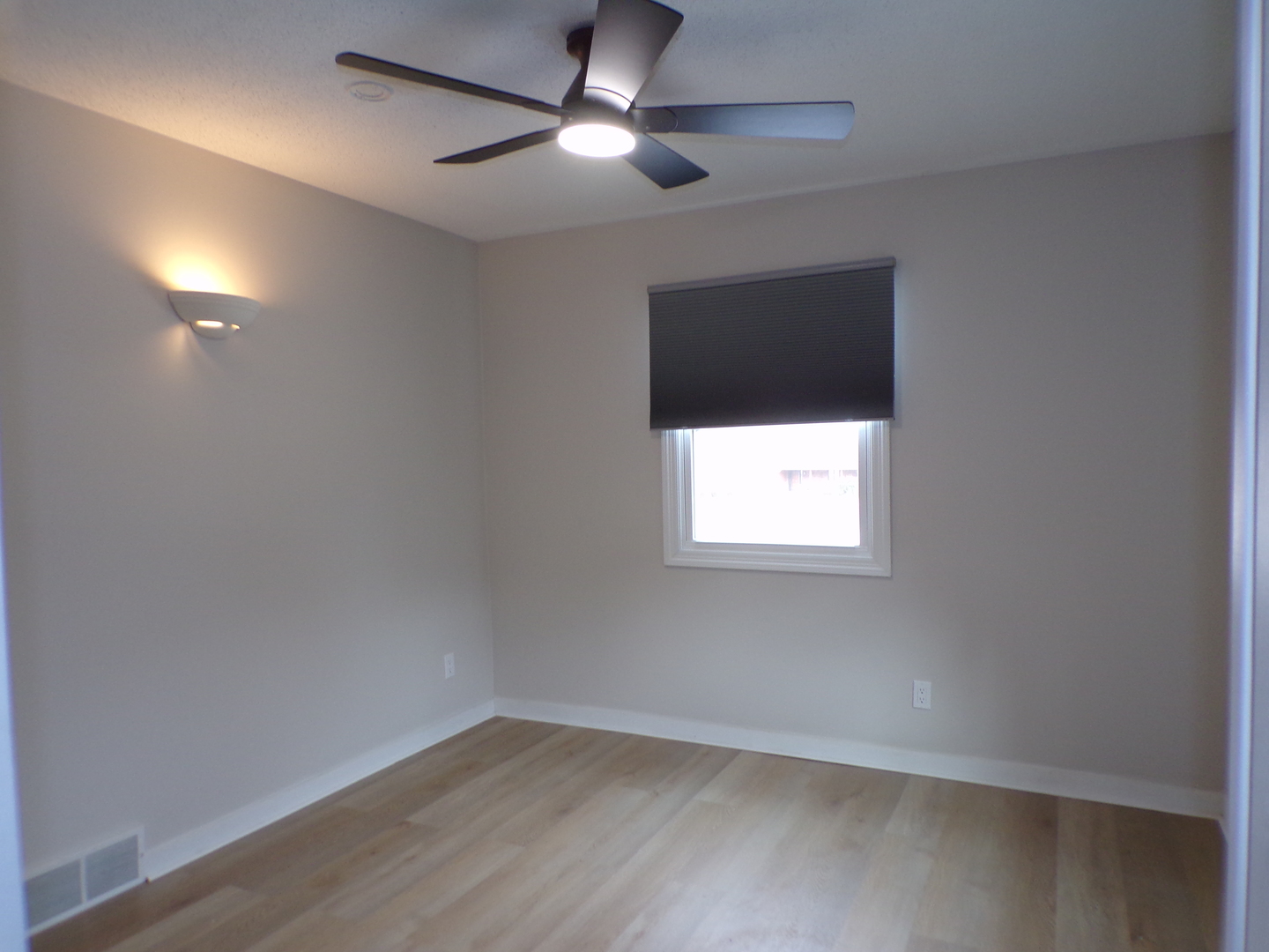 855 Riverside Drive Dixon, IL 61021 - Photo 12 of 17