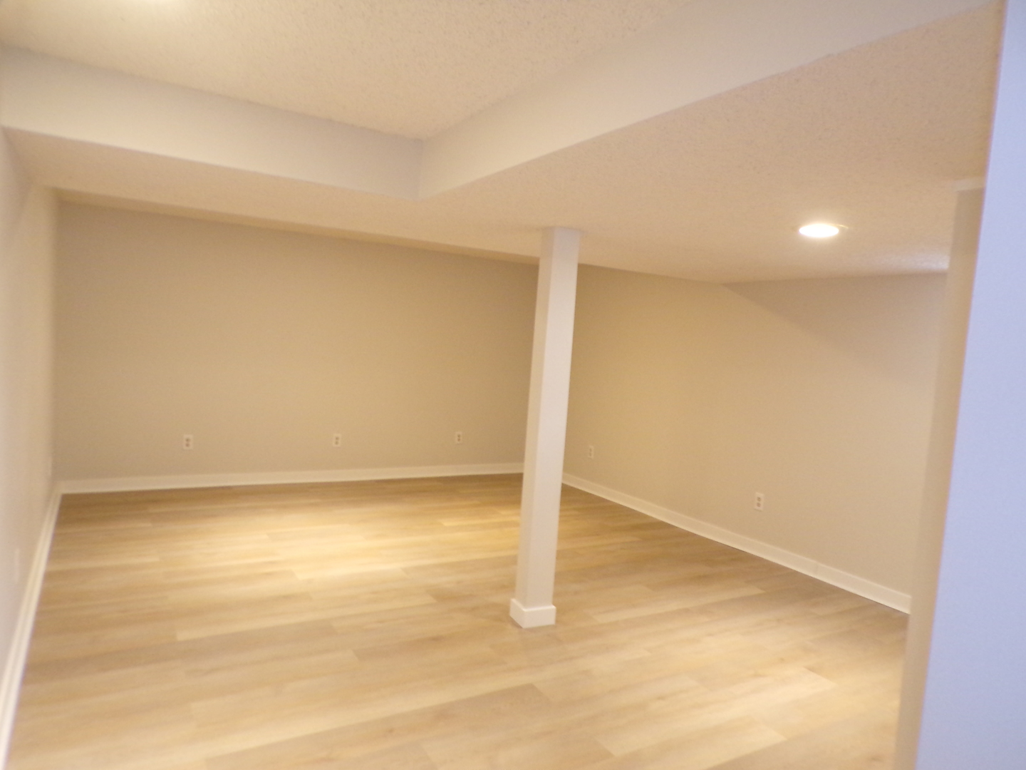 855 Riverside Drive Dixon, IL 61021 - Photo 14 of 17