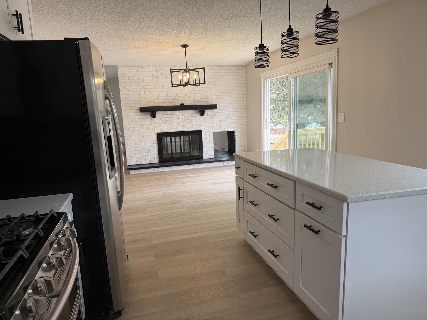 855 Riverside Drive Dixon, IL 61021 - Photo 6 of 17