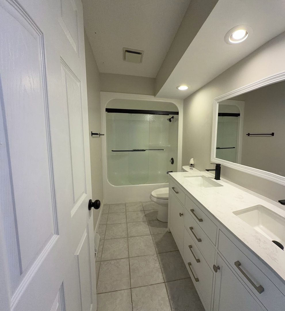 855 Riverside Drive Dixon, IL 61021 - Photo 7 of 17