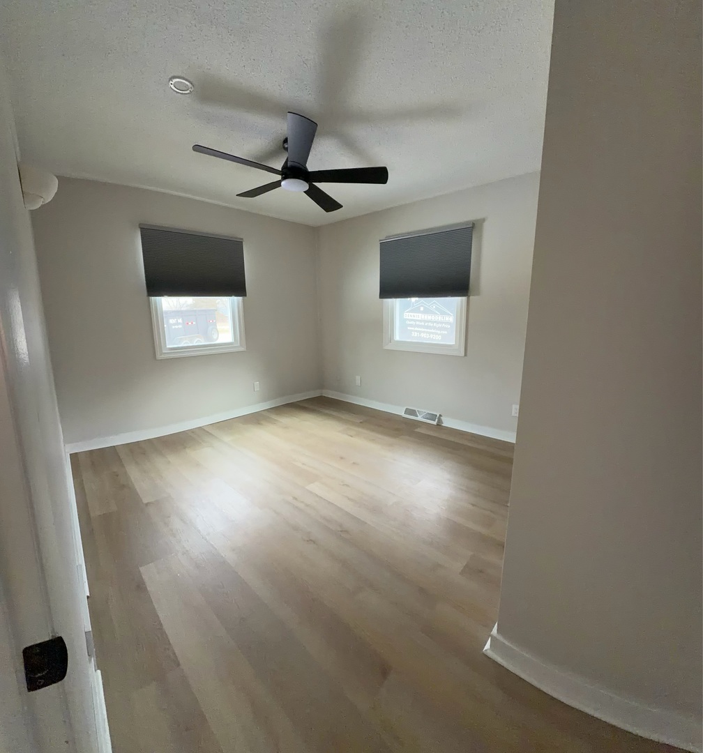 855 Riverside Drive Dixon, IL 61021 - Photo 9 of 17