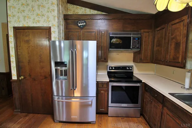 $649,000 | 1967 Cub Creek Road, Appomattox, VA 24522